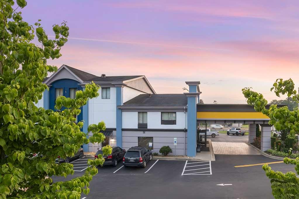 Comfort Inn Asheville East-Blue Ridge Pkwy Access Εξωτερικό φωτογραφία