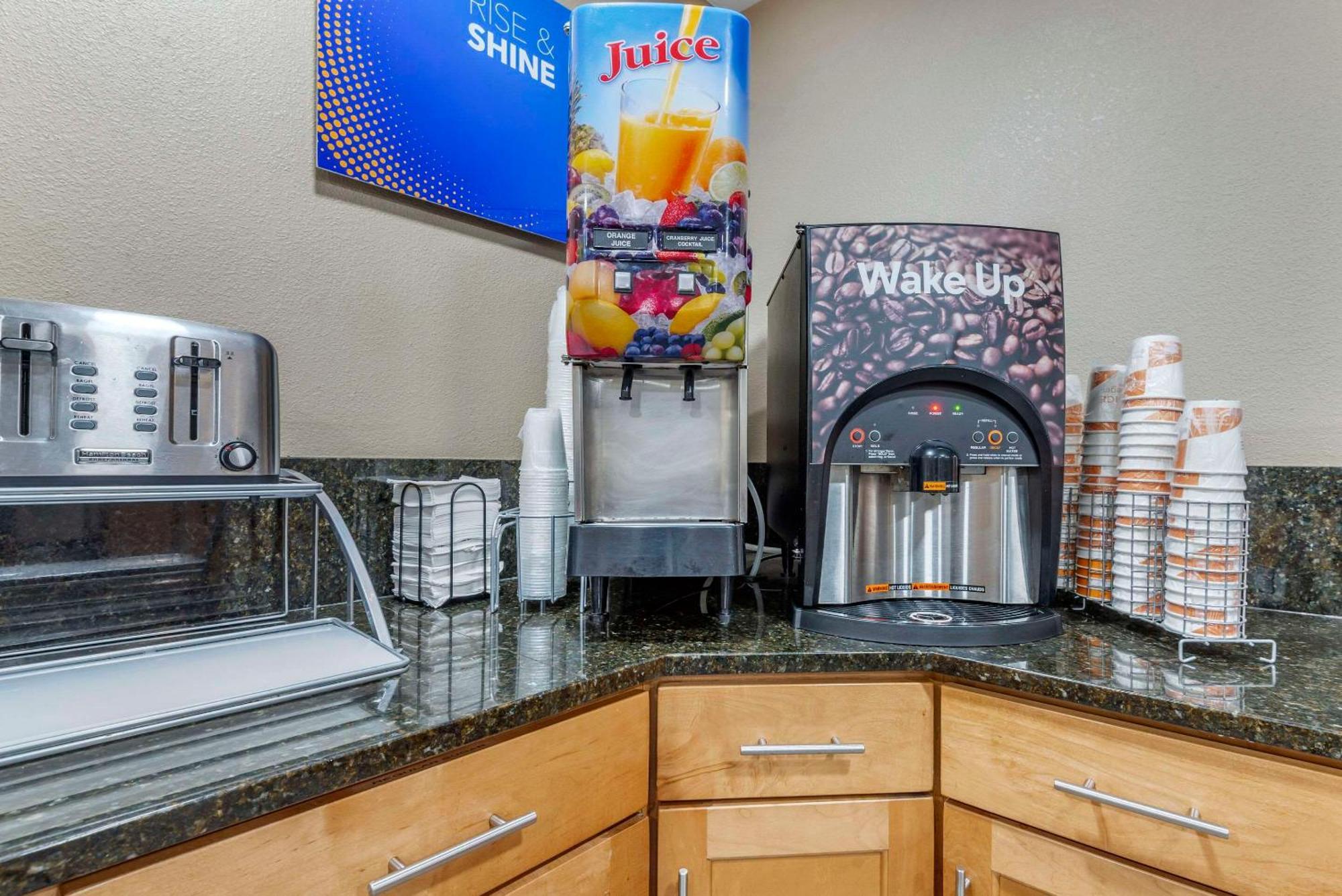 Comfort Inn Asheville East-Blue Ridge Pkwy Access Εξωτερικό φωτογραφία